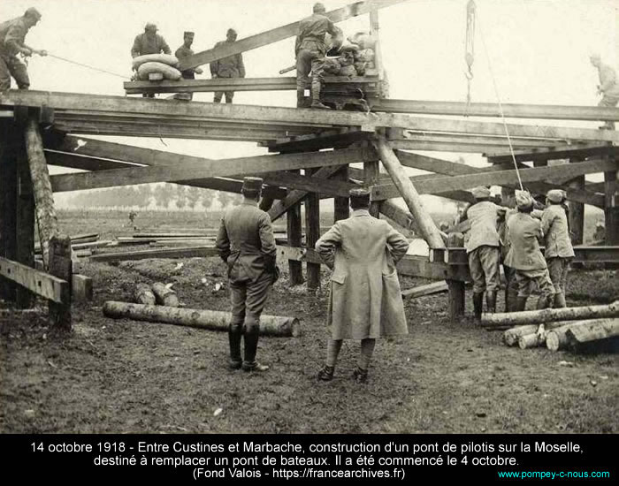 14 octobre 1918, construction d'un pont sur pilotis, sur la Moselle entre Custines et Marbache