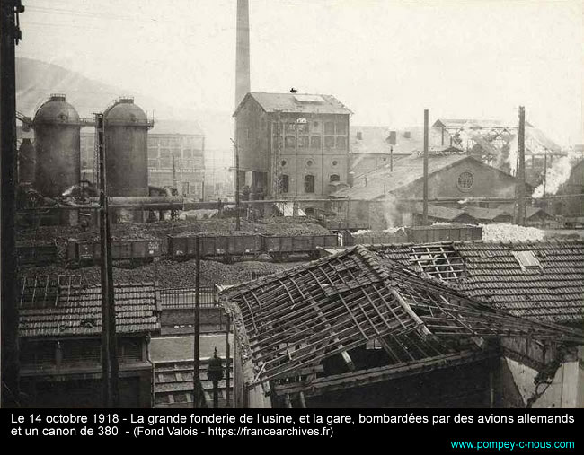 La grande fonderie de l'usine et la gare bombardées par les avions allemands et un canon de 380