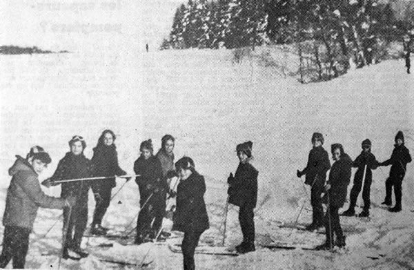Classe de neige 1969 aux Gêts pour les écoliers du centre