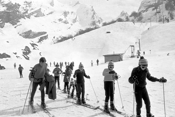 Classe de neige à Gourette en 1967