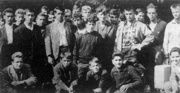 Les jeunes de retour du camp de vacances de Samoëns en 1962