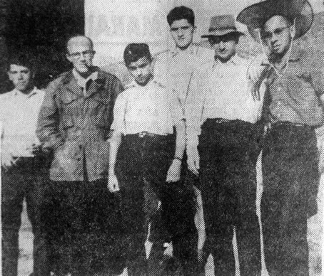 Le directeur et les moniteurs de la colonie de Rochesson en 1960