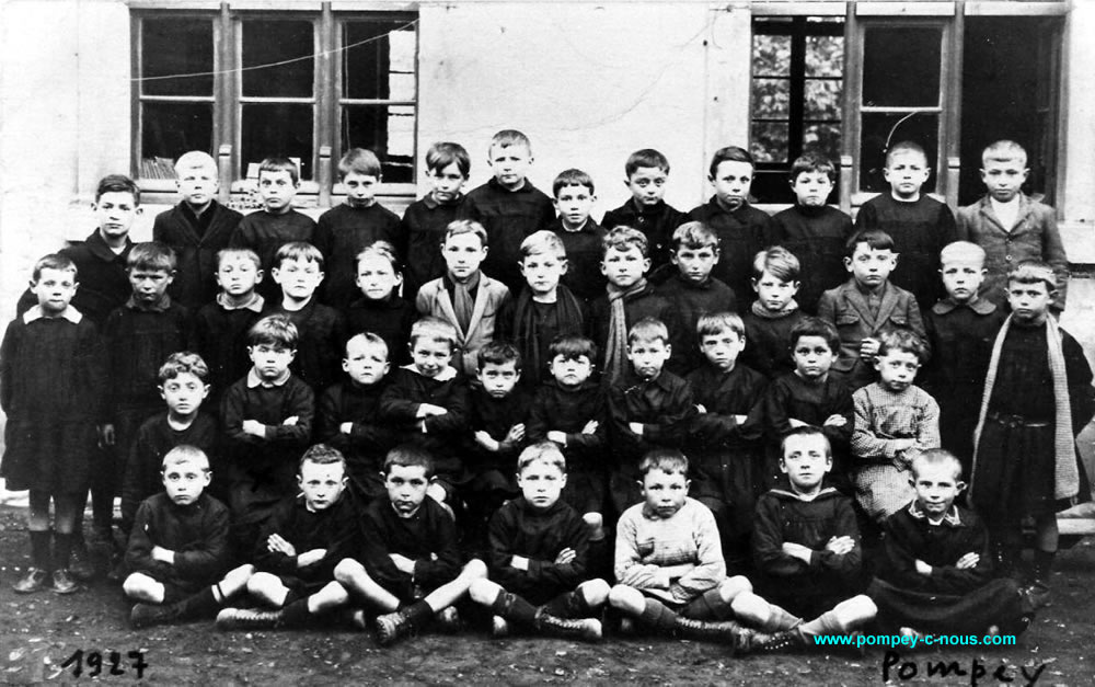 Classe de garcons de l'école du centre à Pompey en 1927