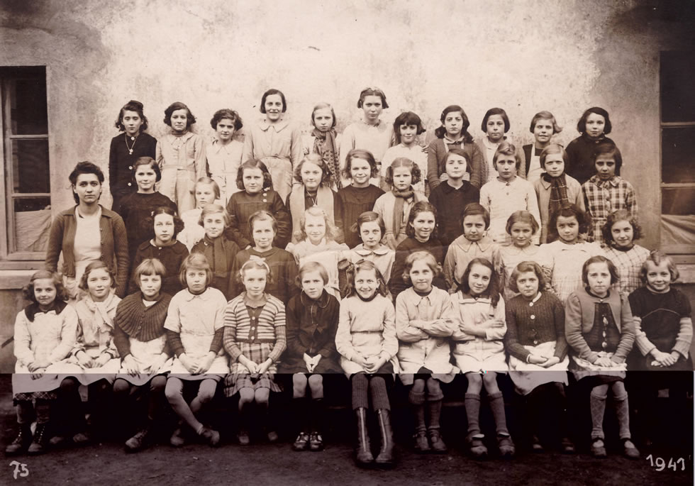 Classe de filles de l'école du centre de Pompey en 1941(Photographie n°464 ; dépôt Christine Lemarquis)