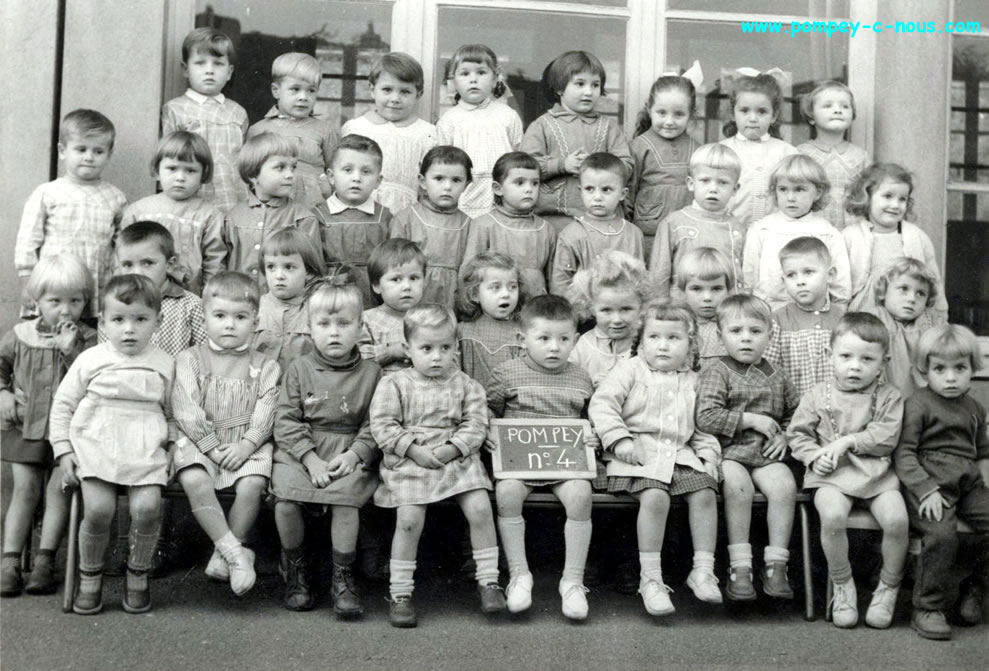 Maternelle du centre de Pompey, années 1959-1960 (Photographie n°474 ; Dépôt de Pascal Marbaque)