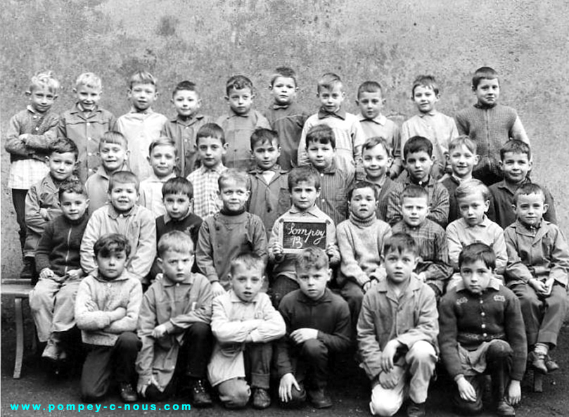 Classe de CP garçons de l'école du centre de Pompey en 1962 (Photographie n°129 ; dépôt de François HOUIN)