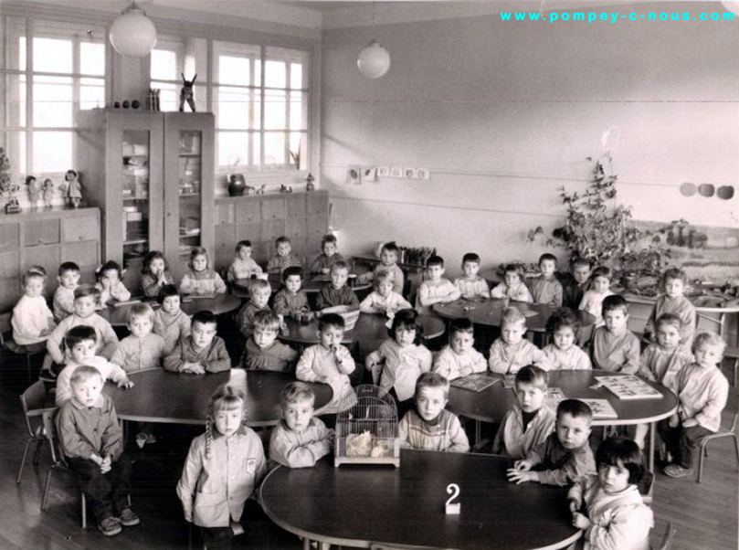 Classe de maternelle à l'école du centre en 1963 (Photographie n°166)