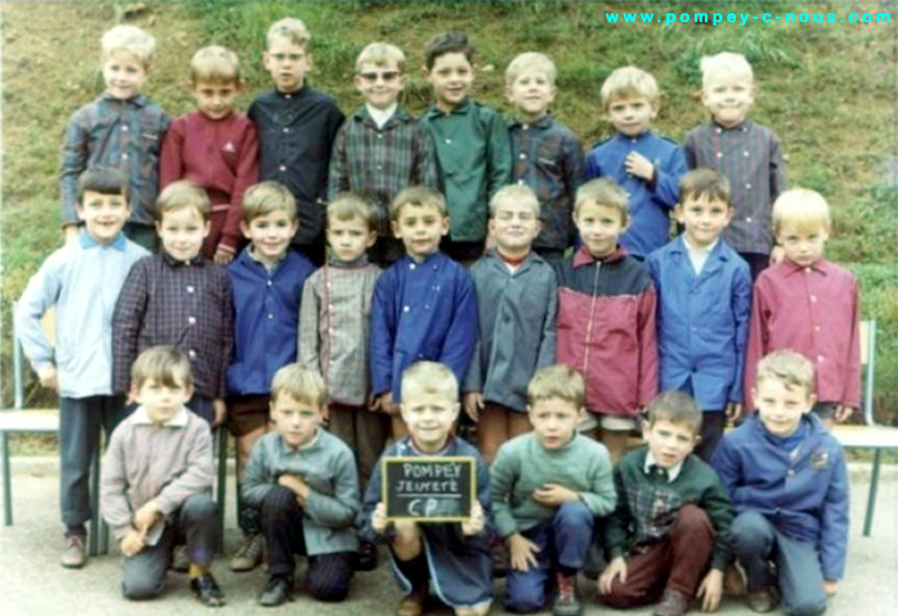 Classe de CP de garçons de l'école Jeuyeté en 1968 (Photographie n°138 ; dépôt de Philippe BASSOT)