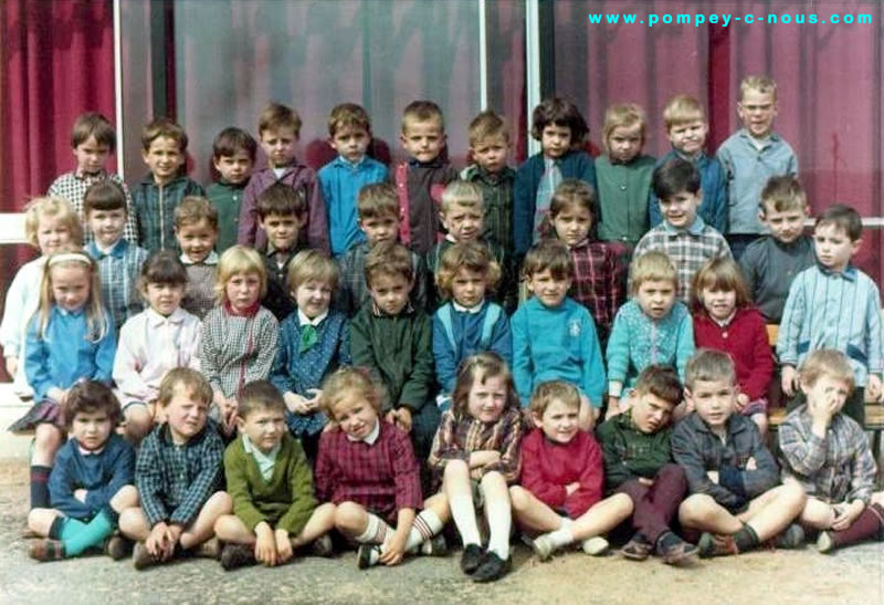 Groupe de la maternelle Jeuyeté en 1968 (Photographie n° 202)