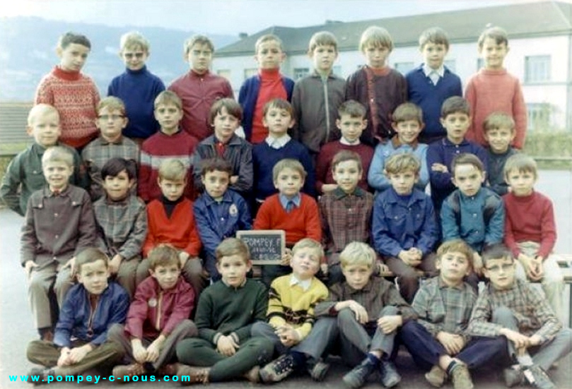 Classe de CE2 à l'école du centre en 1970 (Photographie n°158 ; dépôt de Philippe BASSOT)