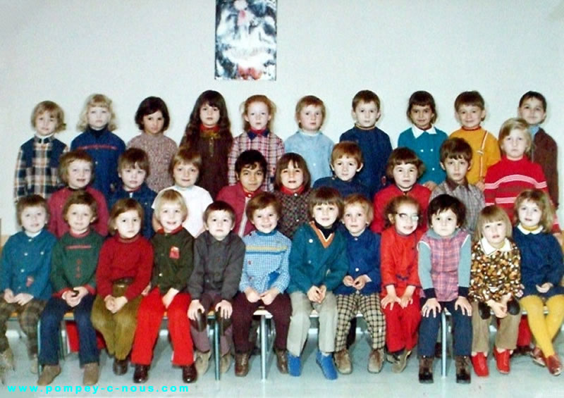 Ecole des Vannes (Jean Moulin), classe de maternelle moyenne section en 1972 (Photographie n° 338)