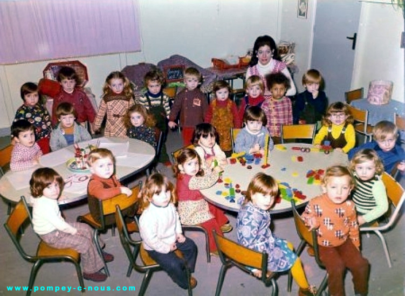Classe de 2ème année de maternelle école Jeuyeté de Pompey en 1976 (Photographie n°127 ; dépôt de Sandrine BEZY