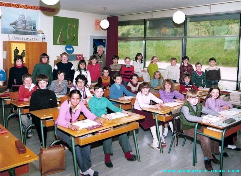 Classe de CM2 à l'école Jeuyeté en 1977 (Photographie n°155 ; dépôt de Catherine SOEUR)