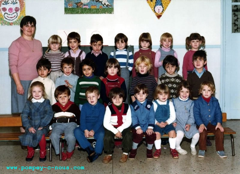 Classe de maternelle à l'école du centre de Pompey en 1982 (Photographie n°298)
