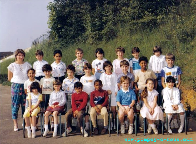Ecole Jeuyeté, classe de CE2 en 1983-1984 (Photographie n° 227)