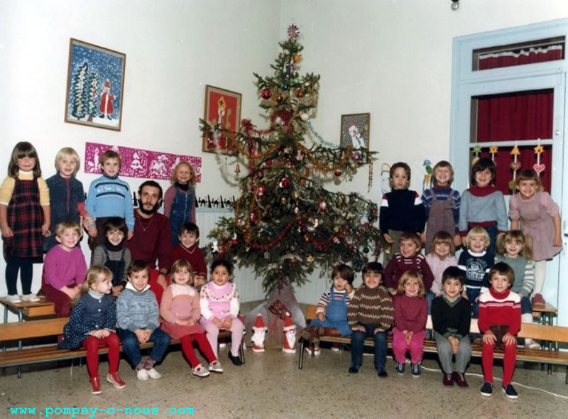 Classe de maternelle à l'école du centre de Pompey en 1983 (Photographie n°301)