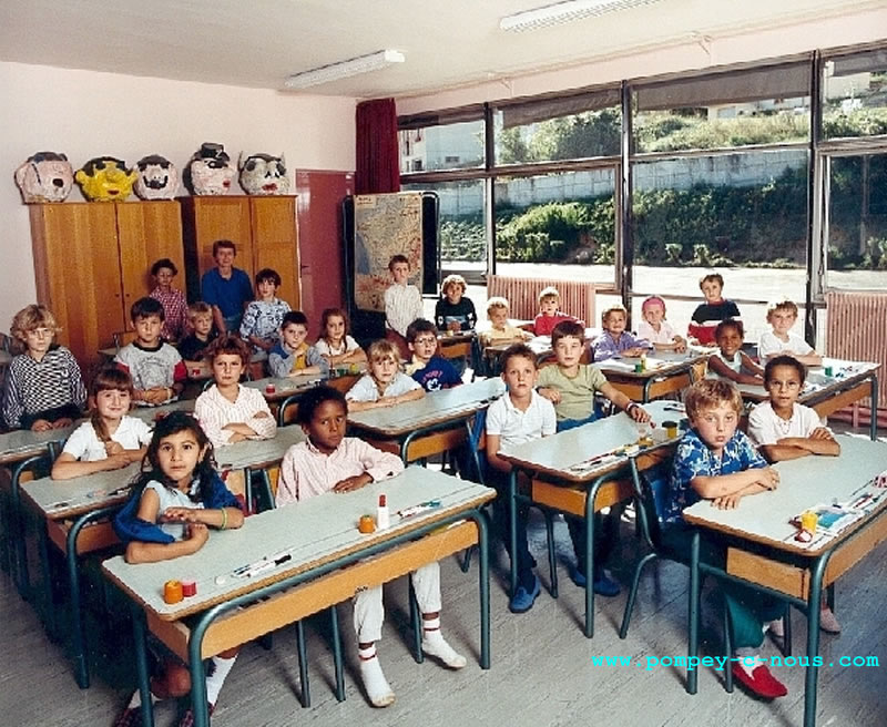 Ecole Jeuyeté, classe de CE1 en 1987-1988 (Photographie n° 249)
