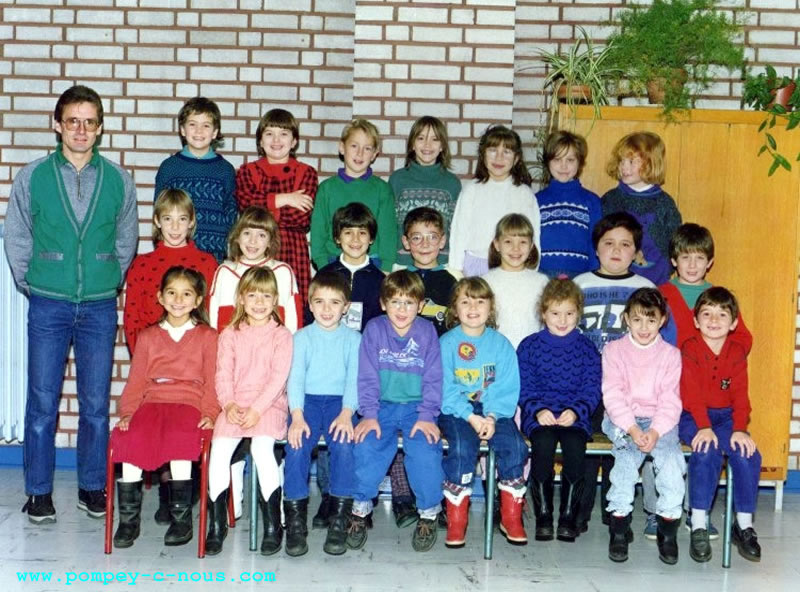 Classe de CE1 à l'école du centre de Pompey en 1988 (Photographie n°314)