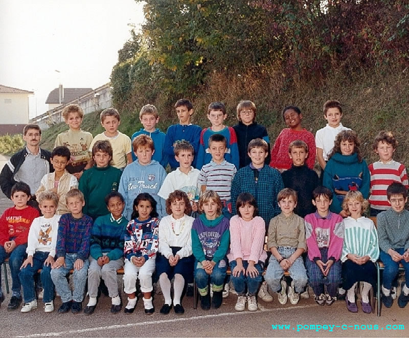 Ecole Jeuyeté, classe de CM1 en 1989-1990 (Photographie n° 253)