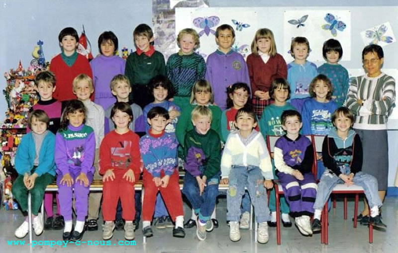 Classe de CE1 à l'école du centre de Pompey en 1990 (Photographie n°318)