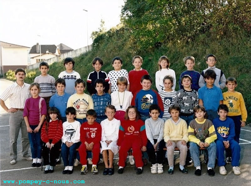 Ecole Jeuyeté, classe de CM1 en 1990 (Photographie n° 258)