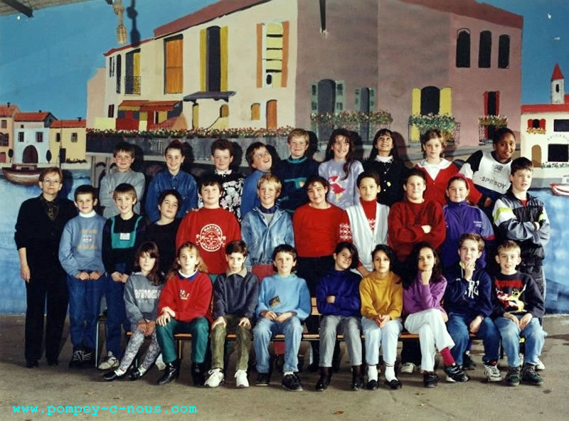 Ecole Jeuyeté, classe de CM2 en 1992 (Photographie n° 262)