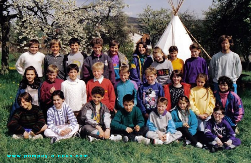 Classe de CM2 à l'école du centre de Pompey en 1993 (Photographie n°327)