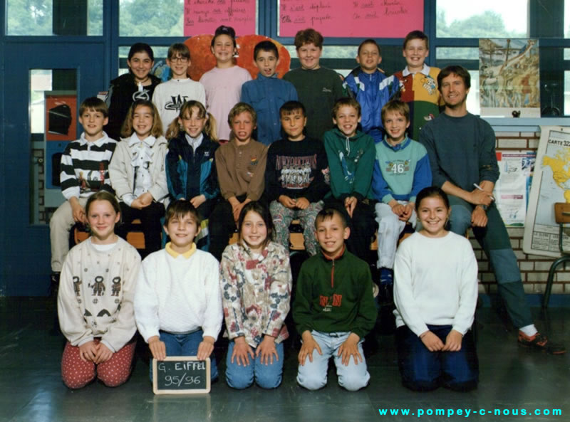 Classe de CM1 à l'école du centre de Pompey en 1995-1996 (Photographie n°329)