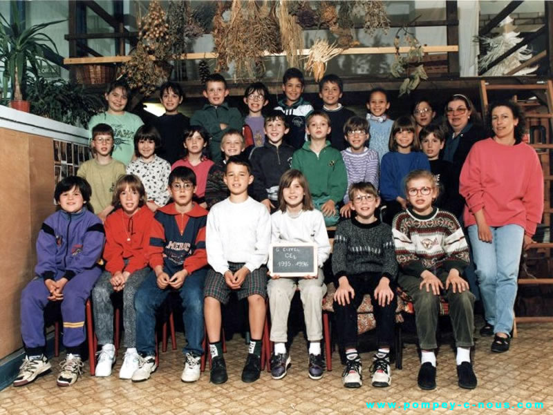Classe de CE2 à l'école du centre de Pompey en 1995 (Photographie n°328)