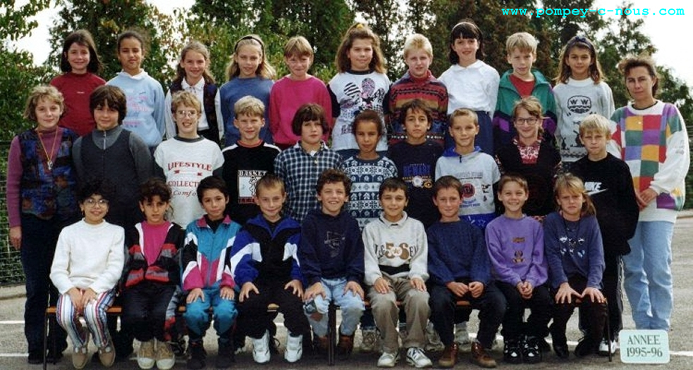 Classe de CM1 école Jeuyeté de Pompey en 1995-1996(Photographie n°121 ; dépôt de Amélie HARTUNG