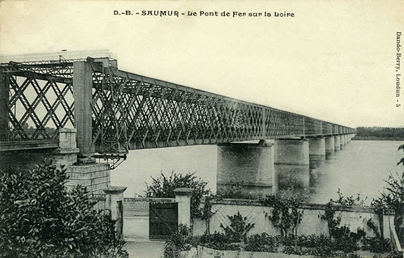 Le pont ferroviaire de Saumur