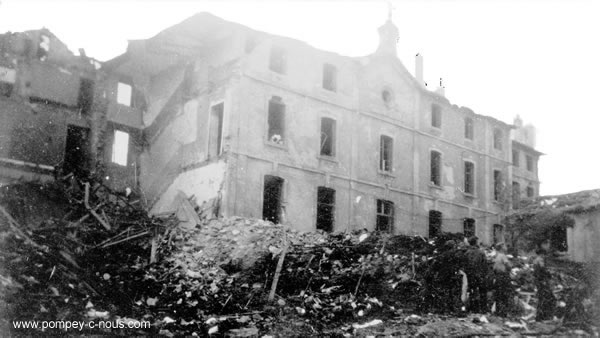 Hôtel de ville de Frouard dynamité par les allemands