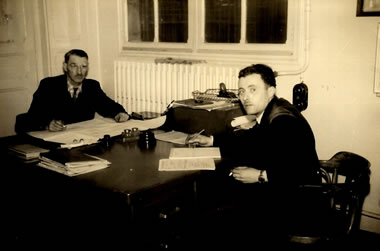 Marcel Fréchin à l'usine en 1957
