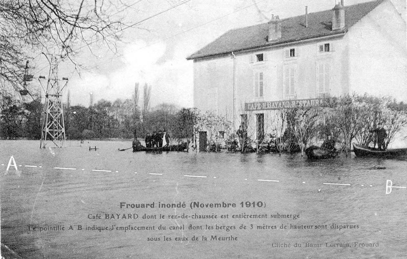 La Meurthe est sortie de son lit à Frouard - carte postale originale