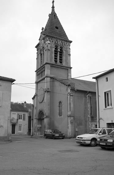 Vue en noir et blanc de l'église en 2009 (photographie noir et blanc : Jean-Luc Gouret)