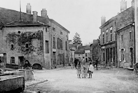 Grande-Rue au début des années 1900 (photograhie noir et blanc : P. Weiss)